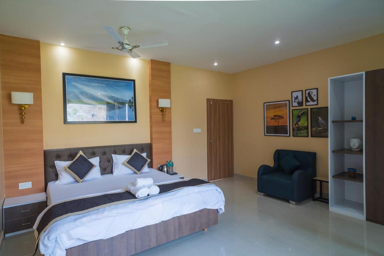 Hotel Tusker Tea County à Chālsa Extérieur photo